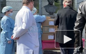 В Петербурге врачам НИИ Джанелидзе подарили противовирусные и антисептики 