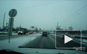 Удар об ограждение трасса Красноярск - Железногорск.
