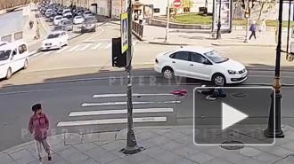 Пенсионерку сбила иномарка на пешеходном переходе в центре Петербурга