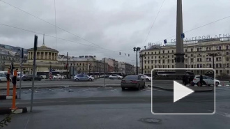 ВТБ снимет свои рекламные конструкции с крыши гостиницы "Октябрьская"