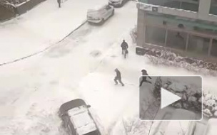 Появилось видео, как преступники убегали с места покушения на бизнесмена в Москве 