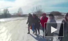 Видео из Мордовии: автобус въехал в остановку и сбил пассажиров