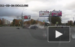 Появилось видео ДТП с пострадавшими на пересечении Луначарского и Светлановского