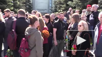 На Троекуровском кладбище началось прощание с Сергеем Доренко