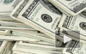 Курс доллара и евро 10 декабря снова подскочил. К концу года доллар перевалит за 65 рублей - уверены россияне 