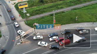 Видео: из-за ДТП образовалась огромная пробка при въезде в Кудрово