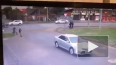 Дорожный боулинг: появилось видео, как иномарка сбила ...
