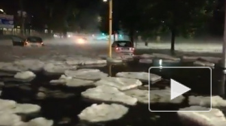 Видео из затопленного Рима: На столицу Италии обрушился ливень с градом