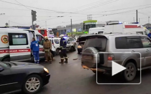 В ДТП на пересечении Сизова и Богатырского пострадали двое