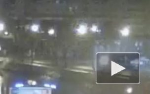  Видео из Астрахани: авто решило поплавать в реке
