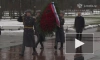 Путин принял участие в церемонии возложения венка к монументу "Мать-Родина" на Пискарёвском мемориальном кладбище