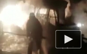 Опубликовано видео из Пакистана, где в загоревшемся автобусе сгорели заживо 8 человек