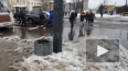 Петербуржцам приходится обходить потоп у метро "Академич...