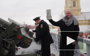 Максим Аверин шарахнул по Петербургу залпом любви