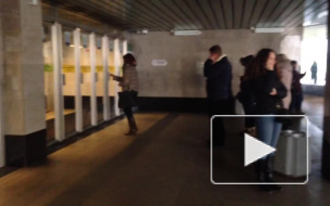 Станцию метро "Волковскую" открыли спустя пять минут