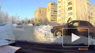 Видео: В Кимрах гонки с полицией закончились в сугробе