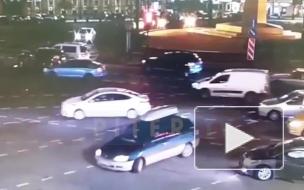 Ночное ДТП на площади Восстания попало на видео 