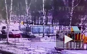 Теплоэнергетики заменили 5 метров ненадежного трубопровода на проспекте Просвещения