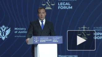 Медведев назвал попытки достижения мира с марионетками невозможными