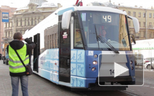 По улицам Петербурга пошли Олимпийские трамваи