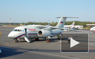 Самолет Ан-148 не смог вылететь из Омска в Петербург