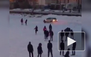 Опасное видео из Якутска: обнаглевший внедорожник заехал на каток