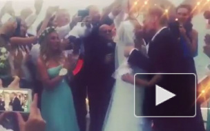 В Сети активно обсуждают видео со свадьбы Пескова и Навки 