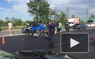 Жесткое столкновение иномарок на Московском шоссе стало причиной пробки