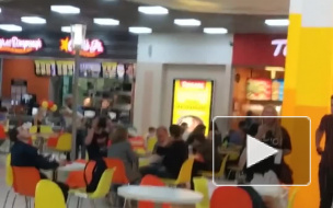 В Петербурге во время реконструкции затопило торговый центр 