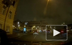 Видео: на мосту по улице Белинского столкнулись три авто