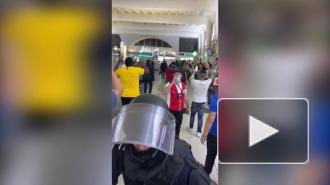 В пригороде Парижа завершили проверку после данных о вооруженном мужчине