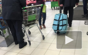 В Петербурге в магазинах "Перекресток" демонтировали камеры хранения