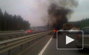 В Петербурге после ДТП с Фордом на КАД загорелся Опель