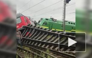 На Малой Балканской два поезда сошли с рельс