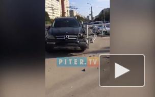 На перекрестке Будапештской и Димитрова столкнулись две легковушки 