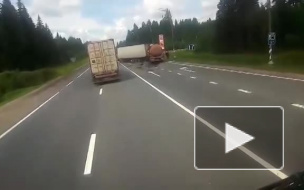 Появилось видео с места смертельного ДТП на трассе Москва- Петербург