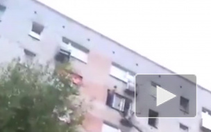 Жуткое видео из Ульяновска: мужчина рухнул с восьмого этажа и выжил