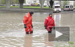 На Краснопутиловской улице восстановлено движение после прорыва трубы