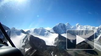 На Алтае вертолет совершил жесткую посадку