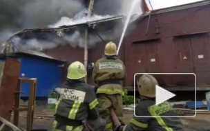 В Ярославле локализовали пожар на складах