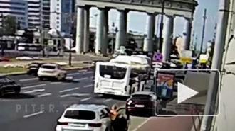 Видео: уснувший водитель "протащил" Ford до Московских ворот