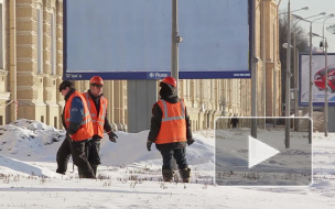 Прорыв трубы на Арсенальной набережной, движение перекрыто