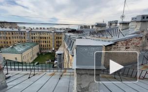 Жители дома на Пяти углах устали от экскурсий по крышам