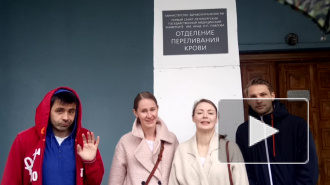 Актеры БДТ поделились "небутафорской кровью"