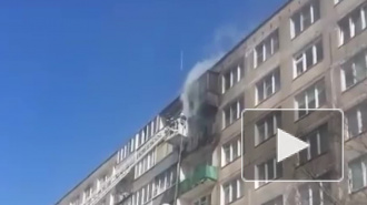 Девушка сама себя спасла из горящей квартиры на Белградской