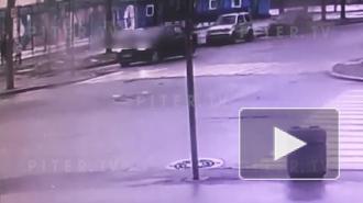 У сбежавшего с места аварии на Автовской водителя отвалился автомобильный номер