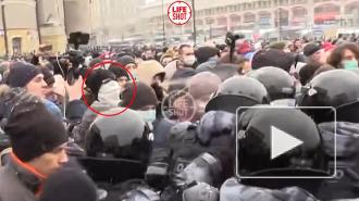 В Москве задержали мужчину, распылившего газ в сотрудника Росгвардии на акции 31 января