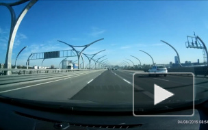 Жёстко впечатался.