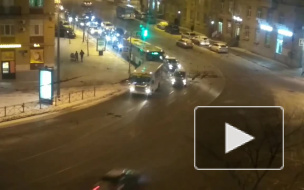 В Василеостровском районе пьяный петербуржец вообразил себя регулировщиком