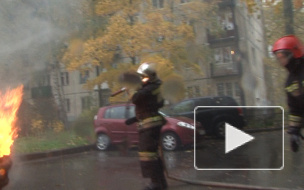 Из 11-комнатной коммунальной квартиры в Петербурге во время пожара эвакуировали 6 человек